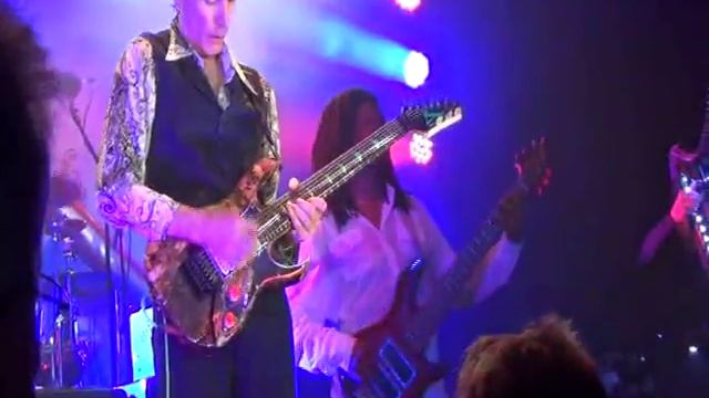 Steve Vai - Weeping China Doll On 7 String Guitar (Live At Canyon Club)