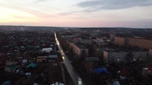 город просыпается