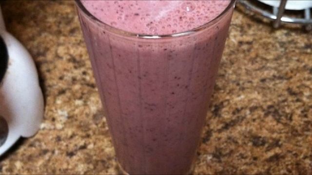 Recipe: Purple Monstrosity Fruit Smoothie смотреть онлайн