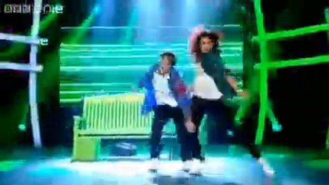 (Hip Hop Dance) Танец на лавочке.flv смотреть онлайн