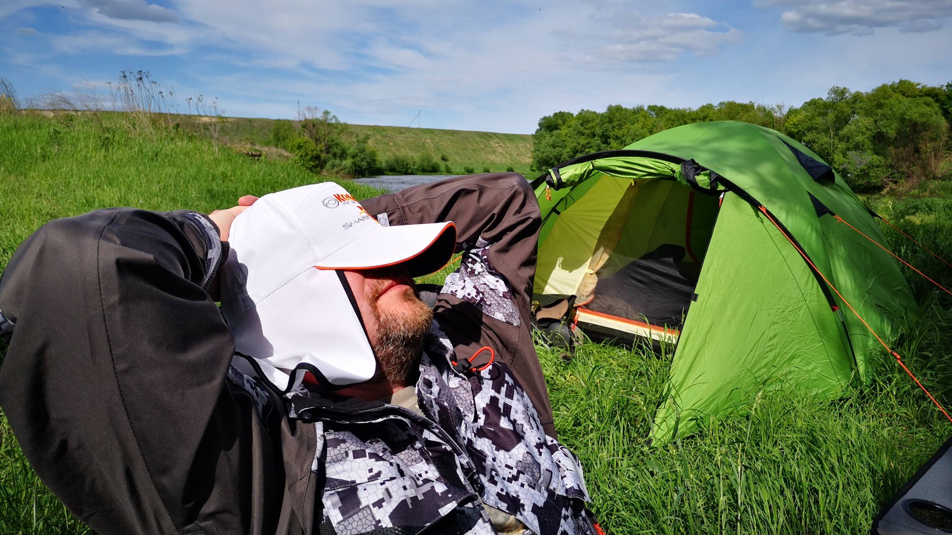 Трёхместная туристическая палатка Crusoe Camp Bliss, маленькая, да удаленькая. фильмы ДИВЕРА