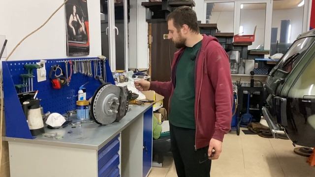 Нива Легенд с тормозами от Q7 и установка кастомных ЗДТ смотреть онлайн