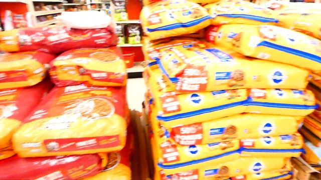 Магазин Tractor Supply Co .