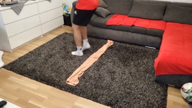 FOOTBALL TRAINING AT HOME | BALL MASTERY AND COORDINATION #1 смотреть онлайн