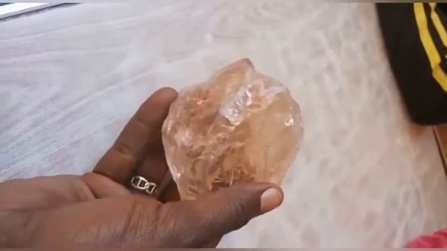 Huge Beautiful Rough Morganite смотреть онлайн