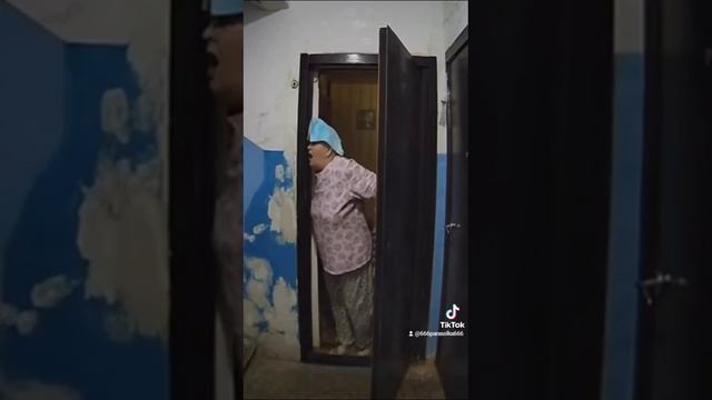 бабка гавкает смотреть онлайн