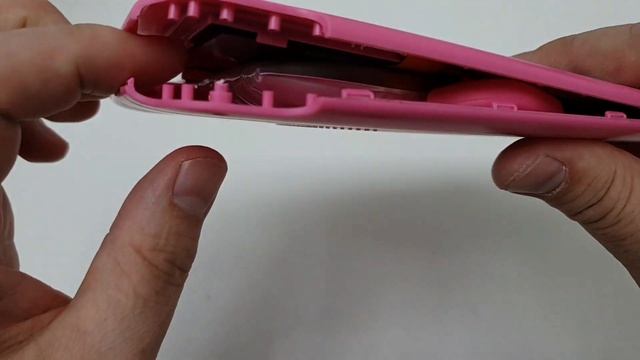 PRESTIGIO SMARTKIDS PMT3997_W_D Swollen Battery, Broken Case / вздулся аккумулятор, выломан корпус