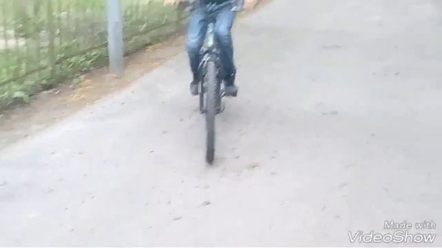 Как научится ездить на заднем колесе велосипеда смотреть онлайн