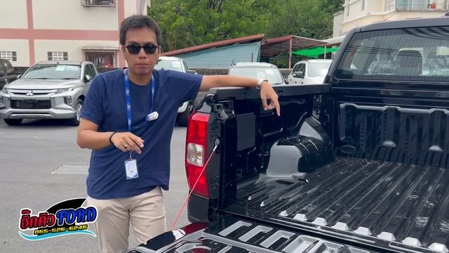Ford Ranger 2022 XLT AT สีดำ ราคา934,000บาท VS XLT MT สีบรอนซ์เงิน ราคา889,000 เป็นรุ่น Next gen смотреть онлайн