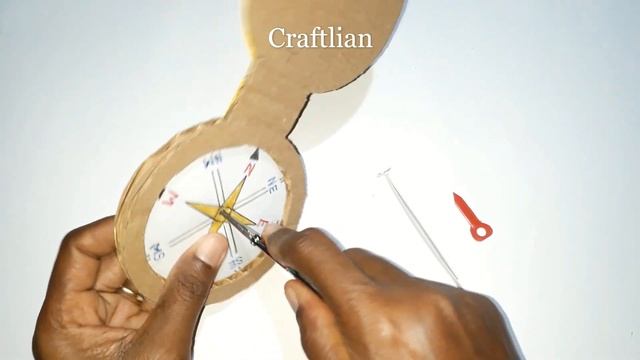 How to make a Pocket Compass with Cardboard смотреть онлайн