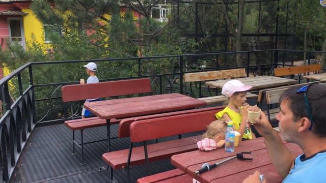 Зоопарк Ялта смотреть онлайн