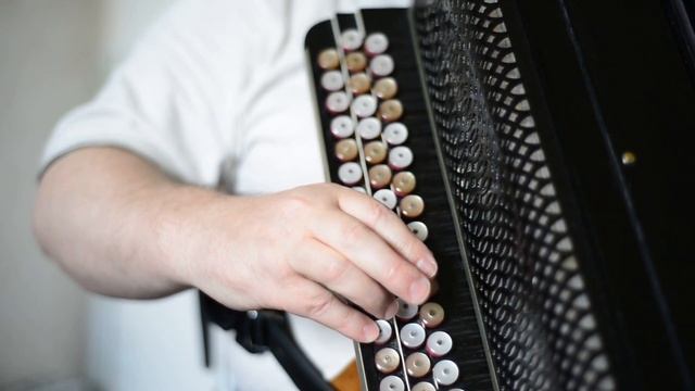 «Тонкая рябина» Разбор песен на баяне ноты и аккорды. смотреть онлайн