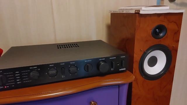 AUDIO LAP 8000A INTEGRATED AMPLIFIER WITH CABASSE JONQUE 302 SPEAKERS смотреть онлайн