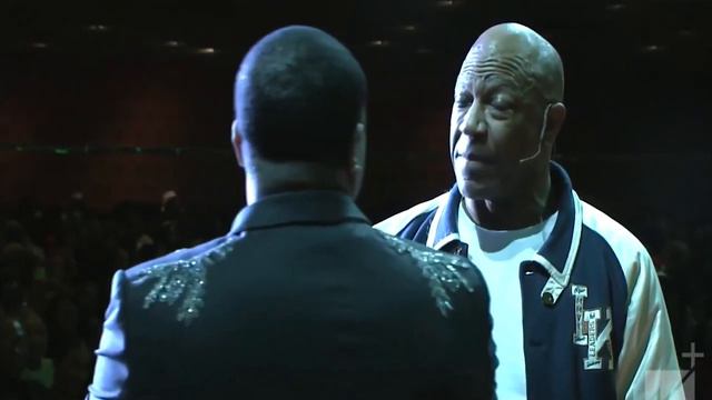 Chris Tucker & Tiny Lister at West Angeles Church смотреть онлайн