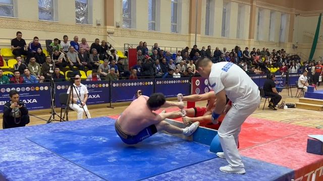Дмитрий Попов стал 10-кратным чемпионом Якутии по мас-рестлингу смотреть онлайн