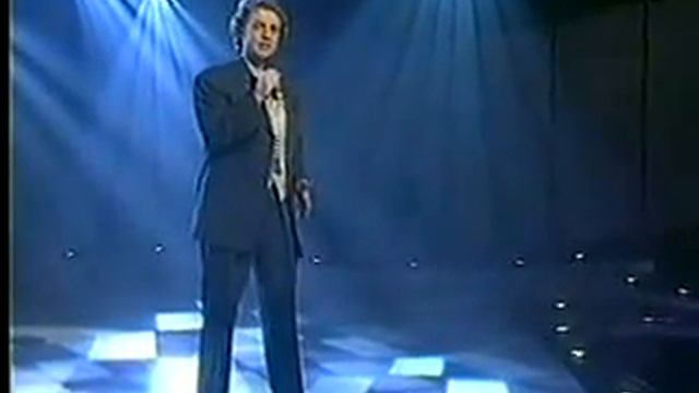 Michael Ball --A House Is Not Home смотреть онлайн