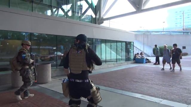 [RAW FOOTAGE] Bronycon 2015 - Military Bronies Roleplay Escort Mission with a MLP cosplayer смотреть онлайн