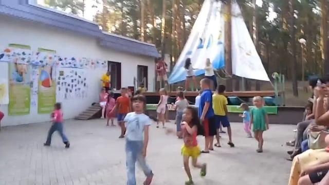Аниматоры Алия и Capoeira ! смотреть онлайн