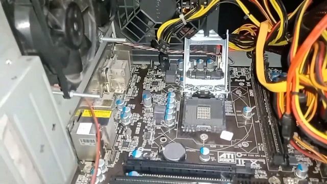 Install Pasang Processor Intel i7 3770 di Mother Board Asrock B75M смотреть онлайн