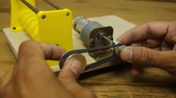 DIY Winding machine with self reversing screw