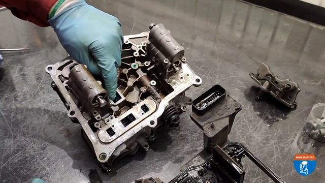 Как "сгорает" электронная плата на VW Golf VI MK6 DSG7 0AM DQ200 (www.zparts.lv) смотреть онлайн