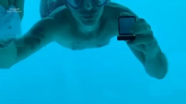 Девушка сняла на видео нелепую ... Страшный случай смотреть онлайн