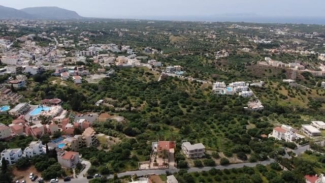 ?? Hersonissos Town from air / Crete / Greece [4k drone DJI Mavic 2 Zoom] смотреть онлайн
