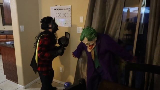 Pretend Zombies want candy | Deion’s Playtime Skits смотреть онлайн