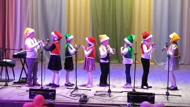 "ПРЯНИЧНАЯ ПЕСНЯ" Муз. А.Журбина сл. П.Синявского Хор 1 класс Музыкальной школы Заславль - Минск смотреть онлайн