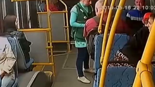 Выкинул контролёра из автобуса смотреть онлайн