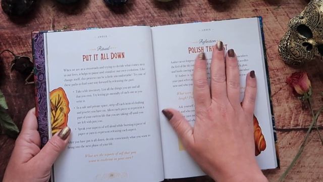 Crystallary Book Review by Maia Toll смотреть онлайн