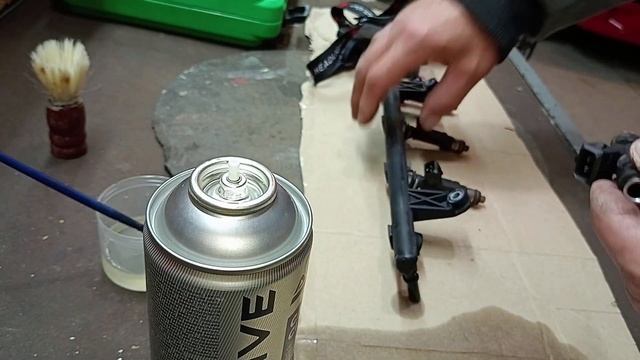 Logan MCV - ревизия топливных форсунок. смотреть онлайн