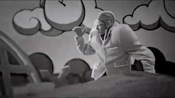 G DRAGON CRAYON 크레용 M V