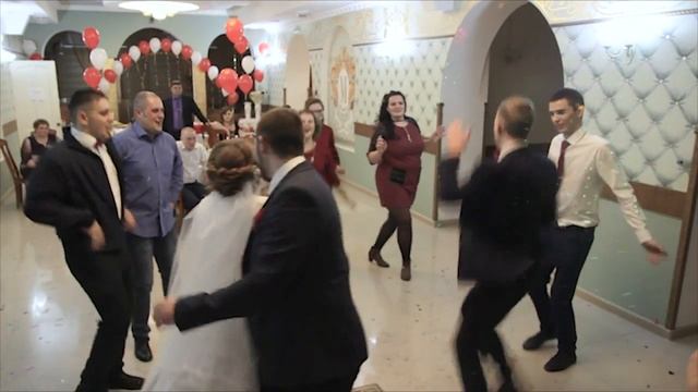 Поющая Ведущая Екатерина Шестакова смотреть онлайн