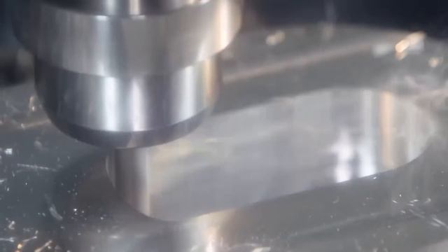 High Speed Steel End Mills are Better than CARBIDE смотреть онлайн