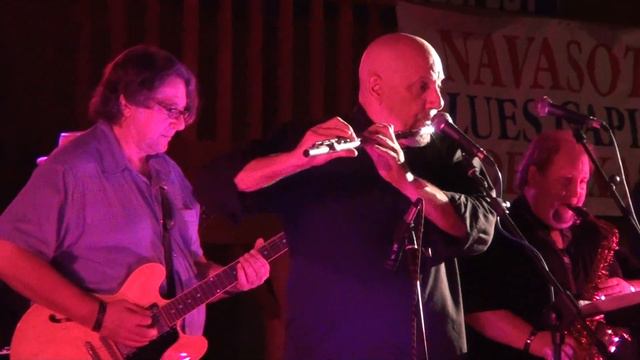 TEXAS JOHNNY BOY flute MARDI GRAS by Professor Longhair 8 piece band смотреть онлайн