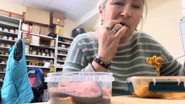 Еще одна прибавилась в ,,БЛОКЕ”Мукбанг!красная рыбка и солянка! смотреть онлайн