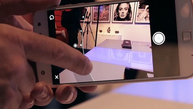 Hasselblad True Zoom: Kamera-Mod für Moto Z – Hands-on смотреть онлайн