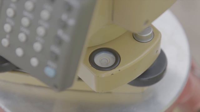 Set up total station over a point смотреть онлайн