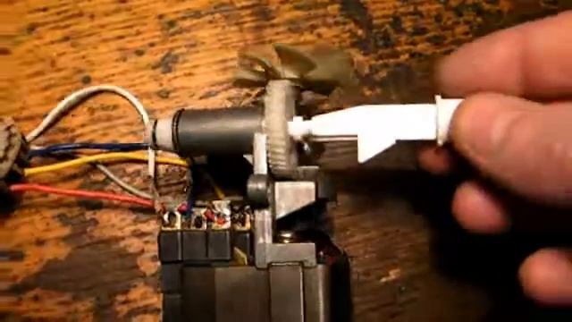 Kétlapátos kézi mixer 404 004 kidobó смотреть онлайн