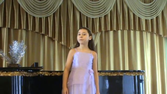 "Песня про снежинку", "Голуби" поет Адаменко Валерия смотреть онлайн