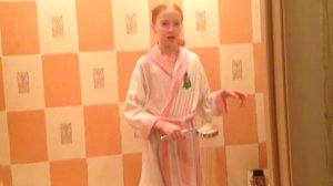 Вызов принят:душ в халате,мокренько