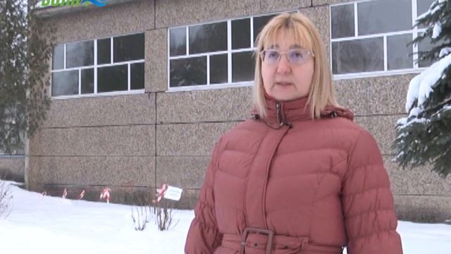 Большие сосульки на крыше гимназии в Конаково стали причиной проверки следователями смотреть онлайн