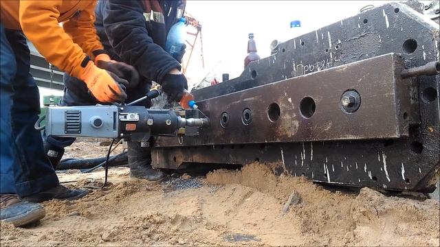 Как высверлить высокопрочный болт большого диаметра смотреть онлайн