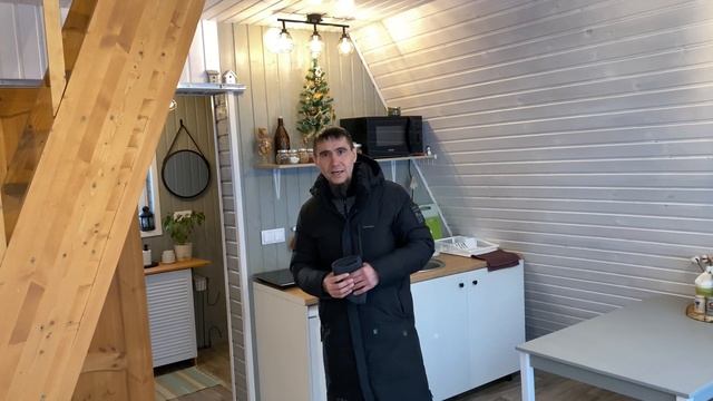 Мини дом шалаш. Обзор дома A-Frame. Треугольный дом. Загородный дом. Современный дом смотреть онлайн