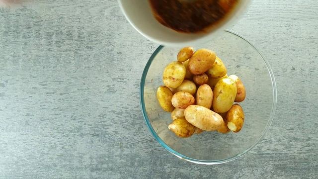 Запеченный КАРТОФЕЛЬ в духовке | Секретный ароматный рецепт смотреть онлайн