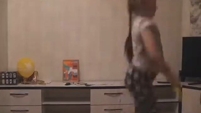 ТАНЕЦ ПОД ПЕСНЮ НОМЕР 1 (Artik и Asti.) смотреть онлайн