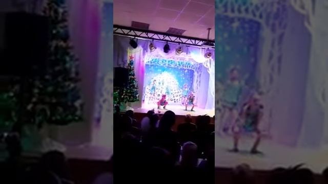 Танец маленьких лягушат. смотреть онлайн