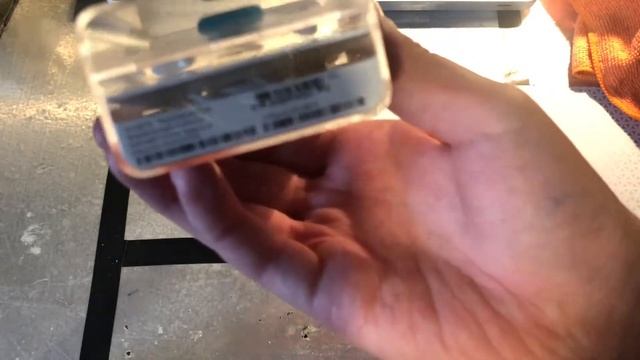 Having a Look at a Factory Sealed iPod Shuffle 3rd Generation смотреть онлайн
