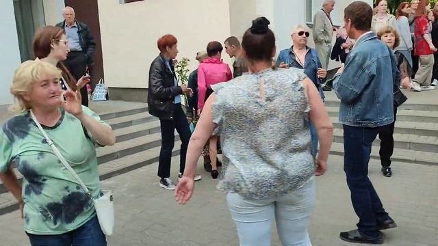 4.06.23г. "ЗАГУЛЯЛА"...на танцполе в Гомельском парке Луначарского... смотреть онлайн